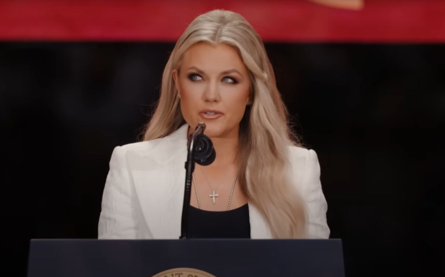 Erika Kirk says she has agreed to hold a private meeting with Candace Owens