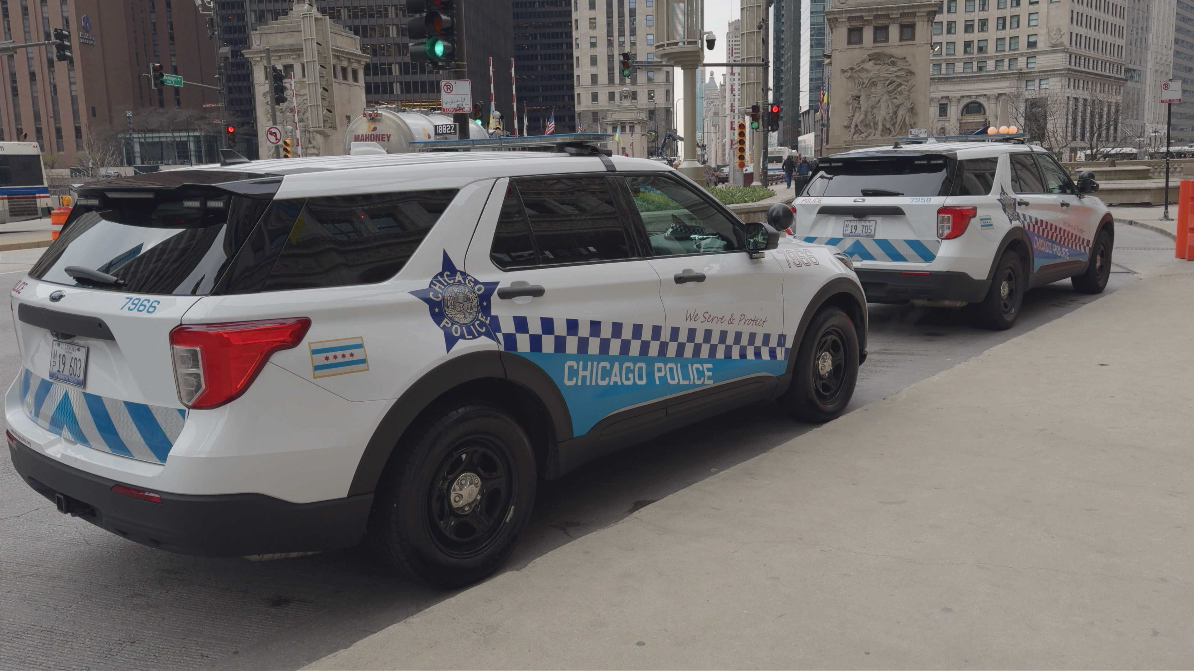 Four dead, fourteen injured in mass shooting outside Chicago nightclub