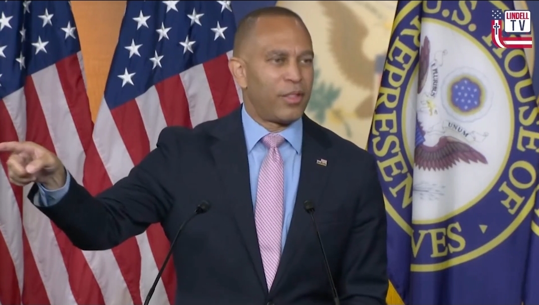 Hakeem Jeffries can’t tell the difference between CBS and LindellTV