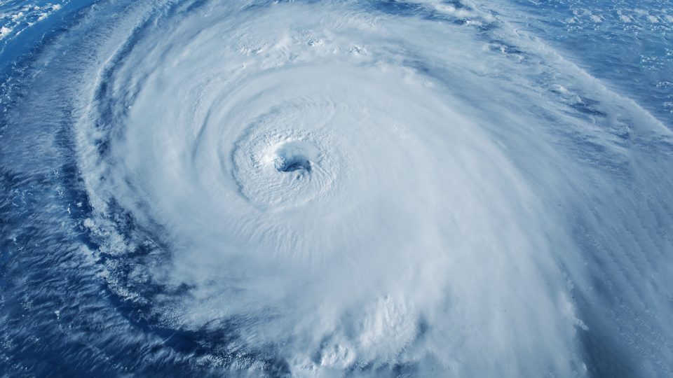 Hurricane Erin approaches east coast