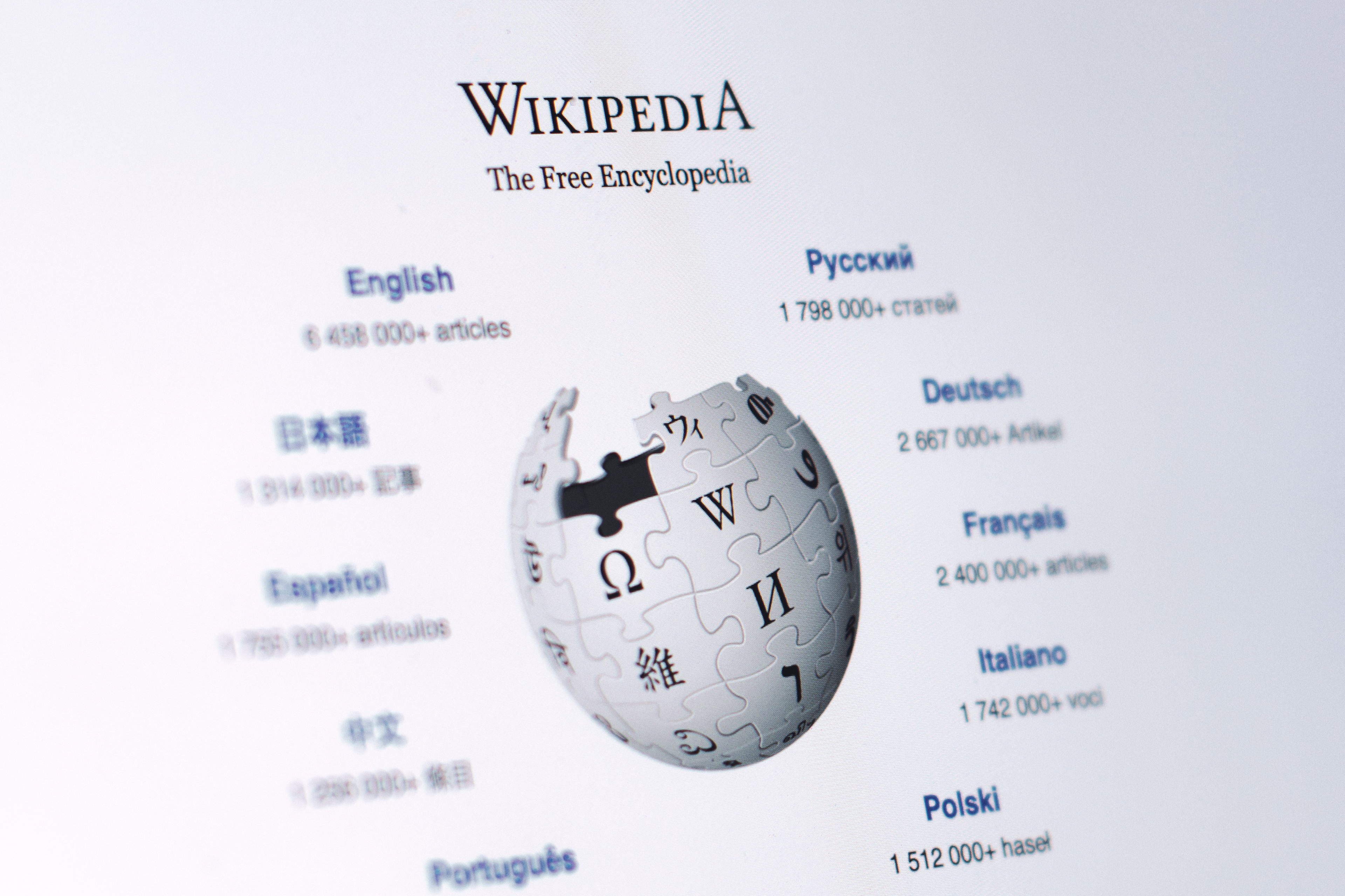 Wikipedia smears MyPillow CEO Mike Lindell: Grokipedia sets the record straight