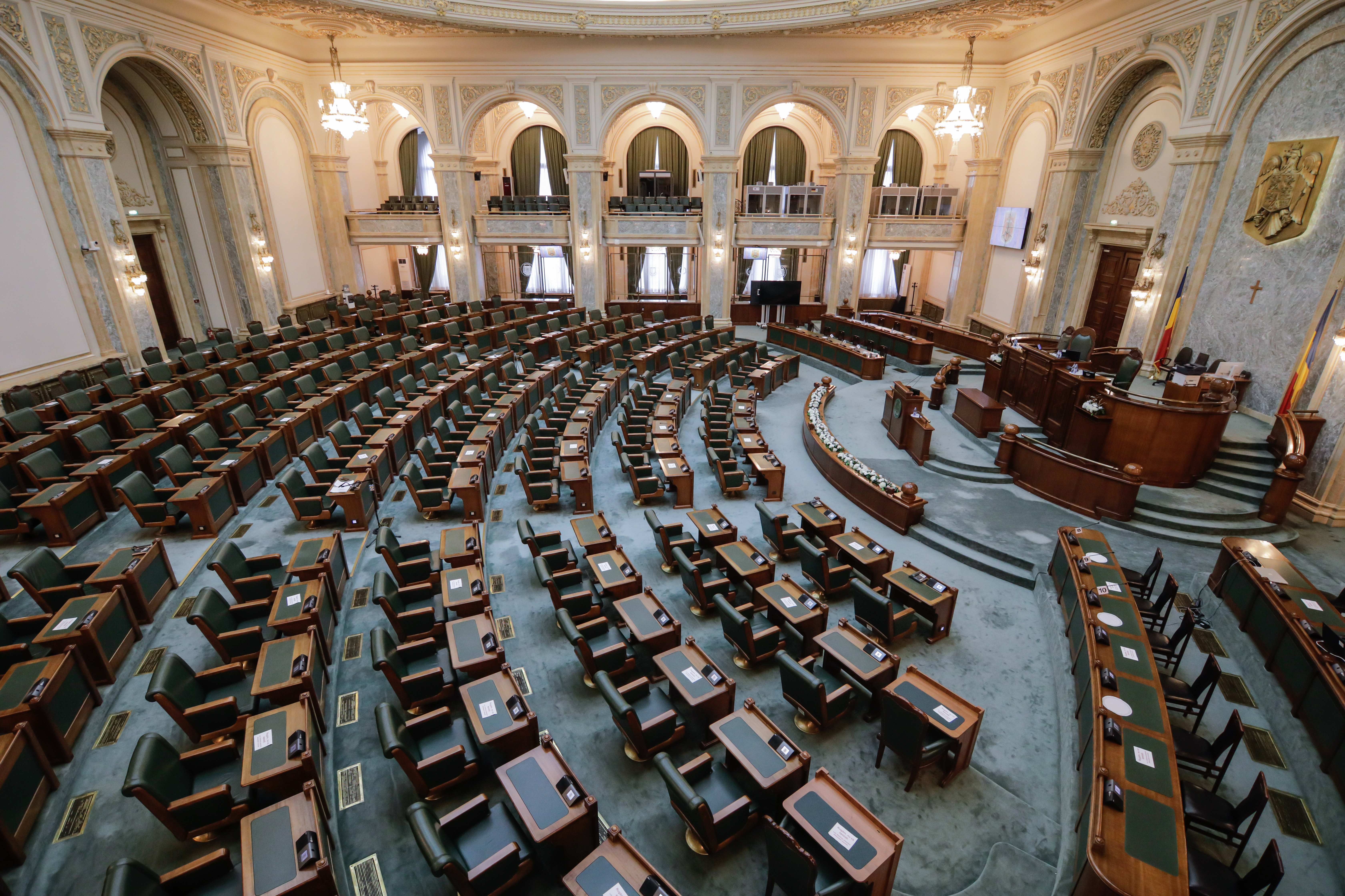 “Restore Trust in Congress Act” aims to curb  insider trading in Congress