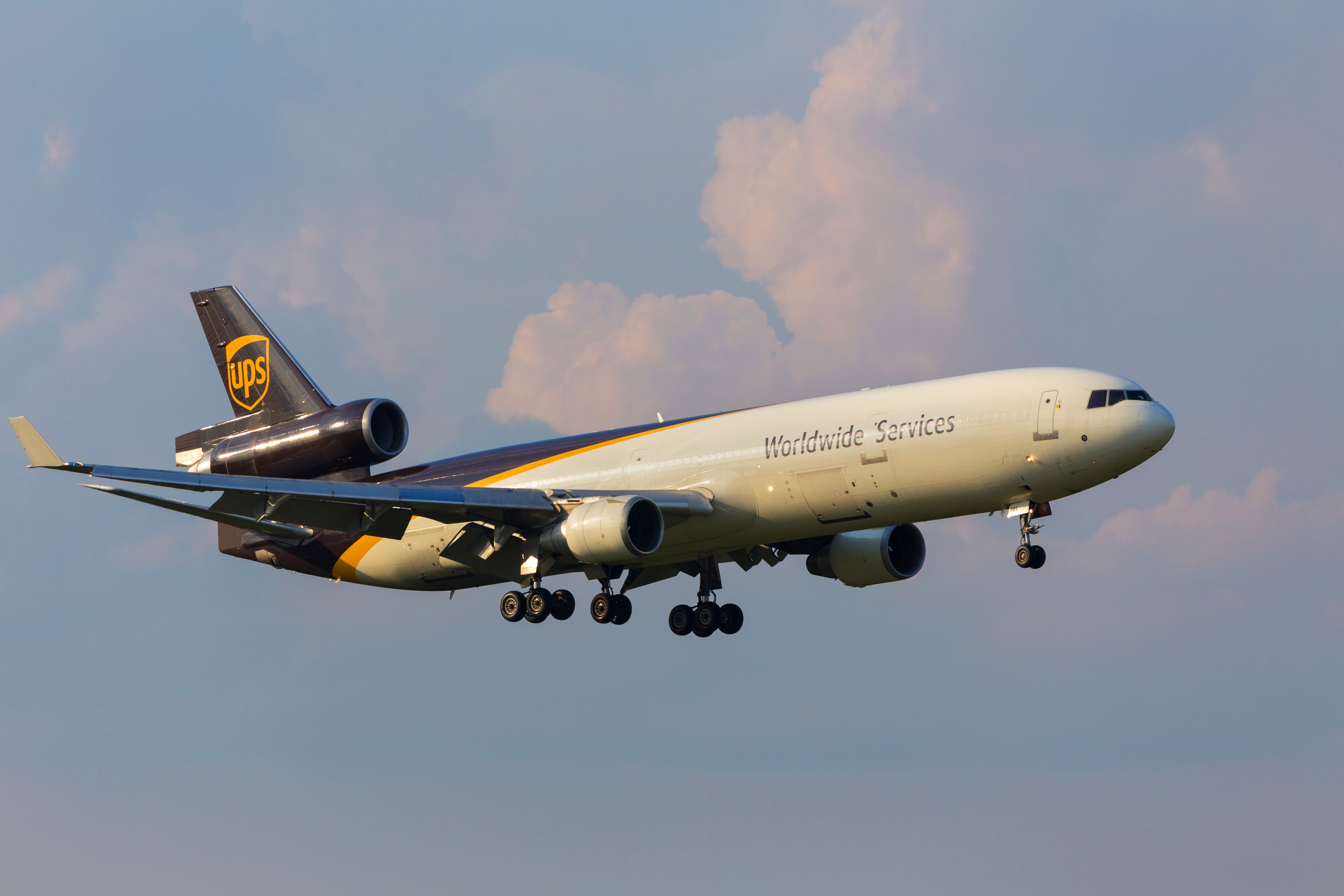 What caused the fatal crash of UPS flight 2967?
